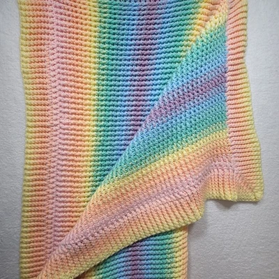 Manta de ganchillo hecha a mano pesada gruesa pastel arco iris degradado suave acogedora 50x71 Foto 1 de 4