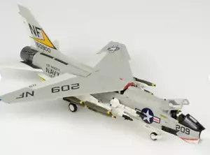 Century Wings 001638 1:72 F-8E Crusader VF-53 Iron Angels NF209 1967 - Picture 1 of 17