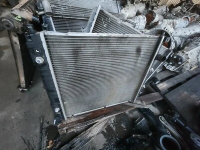 1998 1999 2000 2001 2002 2003 JAGUAR XJ8 XJR VANDEN PLAS COOLING RADIATOR - Image 1 of 4
