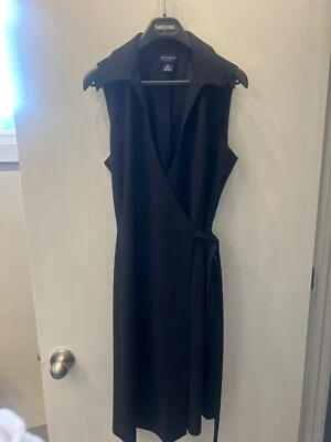 ¡LINDO! Vestido Ann Taylor Petites 14P cuello en V negro sin mangas Foto 1 de 4