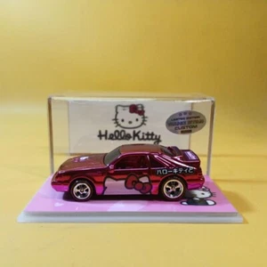 Hot Wheels '84 Mustang SVO PInk CROMO HELLO KITTY (WANGSTAR PERSONALIZADO) PILOTOS REALES - Imagen 1 de 15