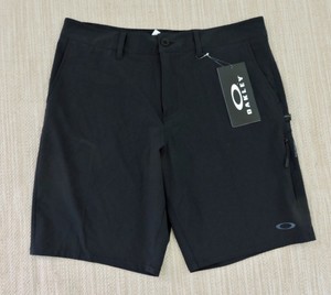 short oakley hombre