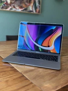 Apple MacBook Air 2019 – 13" | i5 | 8GB | 128GB SSD – Top Zustand - Bild 1 von 4