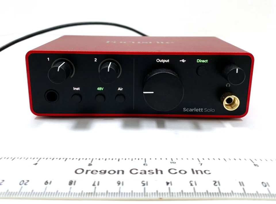 Focusrite Scarlett Solo (4th Gen) USB Studio Audio Recording Interface USB-C - Image 1 of 4