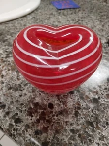 Beautiful Vintage "Strawberry Swirl" Glass Vase (See description) - Picture 1 of 3