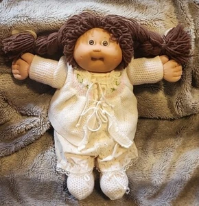 Vintage Cabbage Patch Doll - 1982 - Picture 1 of 7