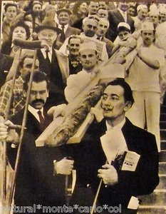 *DALI*RARE*PHOTO*1958*ARGENTIQUE*VINTAGE*CENTRE POMPIDOU*PAIN*GEANT*MATHIEU*RARE - Picture 1 of 5