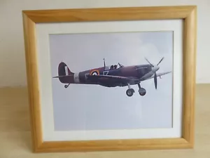 Spitfire RAF Framed Photo. - Picture 1 of 6