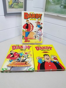 3 Vintage Dandy Books, 1989, 1990 And 1991. Lovely Books