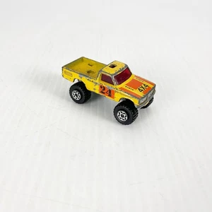 Vintage 1981 4x4 Open Back Truck 1:64 Diecast gelb 24 Spielzeugauto - Bild 1 von 4