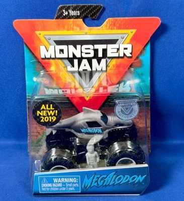 New OVERCAST MEGALODON - Monster Jam Vehicle 2019 - 1:64 - Truck CAR Gray Figure - Image 1 of 4