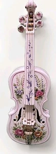 Schöne Vintage Porzellan Geige von Sadek weiß gelb 15" Muster Nr. 6928 - Bild 1 von 3