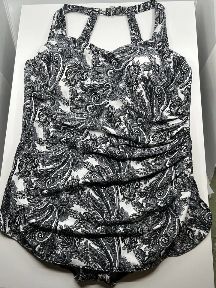 Traje de baño Lands’ End para mujer con cobertura abdominal adicional 22W negro/gris/blanco Foto 1 de 4