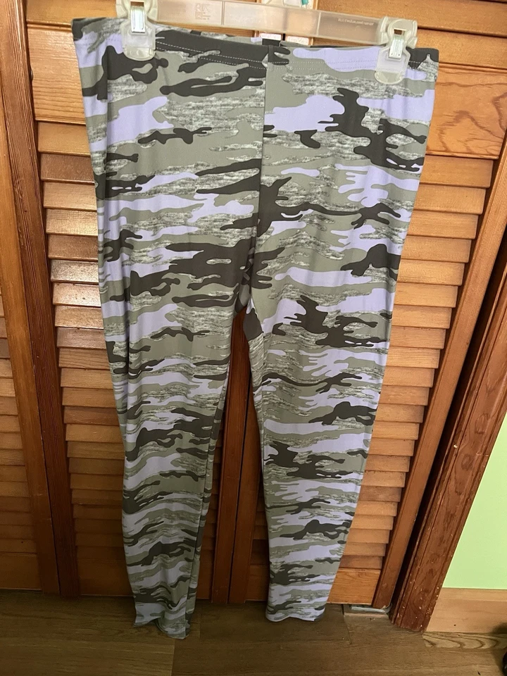 Bobbie Brooks Women's leggings. Purple and Gray camo. Large, New - Image 1 of 1