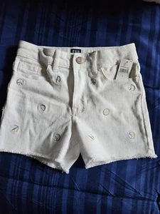 NWT Gapkids Girls Peace Sign Denim Shorts Size 7 - Picture 1 of 4