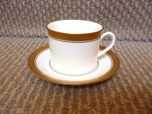 ROYAL WORCESTER DAVENHAM MUSTER TASSE UND UNTERTASSE - Bild 1 von 2