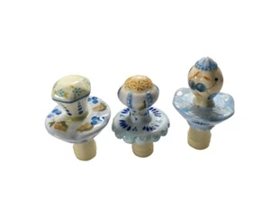 Wine Bottle Stoppers 3 Pieces Ceramic Floral Blue White Green - Picture 1 of 9