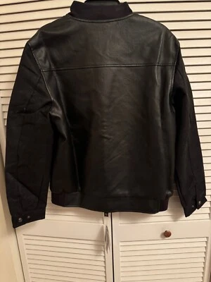 Chaqueta de Cuero Ferrari Serie F Pequeña Cuerpo de Cuero Gamuza Manga Tela Cuello con T Foto 1 de 4