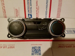 2020 -2022 FORD EXPLORER CENTER CONSOLE REAR A/C HEATER SWITCH OEM LB5T-19980-EE - Picture 1 of 3