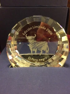 Swarovski - Black Bull / El Toro Negro - 2006 Limited Disc Paperweight – New - Picture 1 of 2
