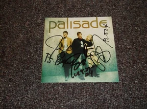 Folleto CD firmado Palisade grupo de música cristiana 3 miembros de la banda - Imagen 1 de 1