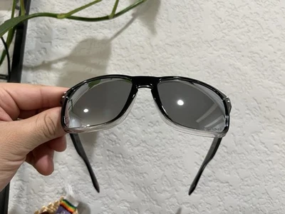 Gafas de sol Oakley Holbrook polarizadas OO9102-O255 tinta oscura desvanecida con PRIZM negras Foto 1 de 4