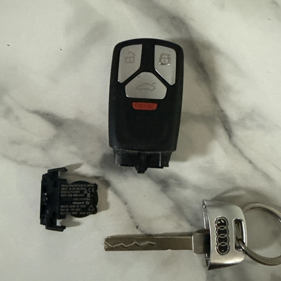 OEM 2016 - 2022  Audi A4 A5 A6 A7 Q3 Q5 Q7 TT SMART Key FOB FCCID : IYZ-AK1A - Image 1 of 4