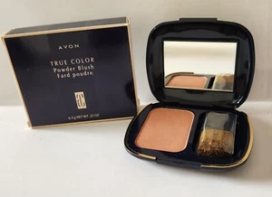 AVON Blush True Color Blush in polvere JUST ROSEY .22 oz nuovo NOS  - Foto 1 di 4