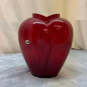 Slavia Glassworks Red Heart Shape Vase - Picture 1 of 5