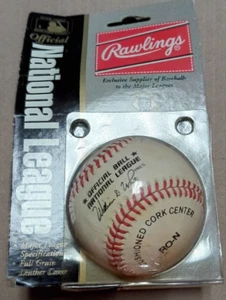 DE COLECCIÓN OFICIAL LIGA NACIONAL RAWLING BÉISBOL WILLIAM D. WHITE NL Presidente - Imagen 1 de 2