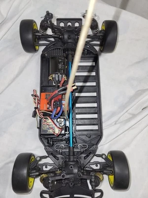 Vintage Team Associated TC3 Electric RC Car - Image 1 of 4