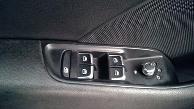 Interruptor de puerta delantera del conductor hatchback del conductor E-tron se adapta a 15-18 AUDI A3 6780525 Foto 1 de 4