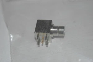 APPLIED ENGINEERING 2710-7511-000 75 ohm rt/ang PCMT MAle snap-on jack Qty-2 - Picture 1 of 1