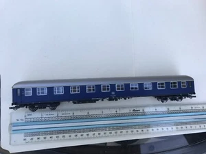 ho train Roco made in Austria dark green passenger car - Picture 1 of 6
