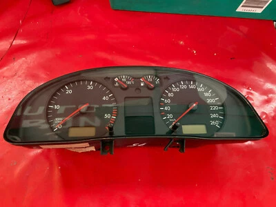 VW Passat 3B Variant  Kombiinstrument Tacho Tachometer 3B0920822A - Bild 1 von 4
