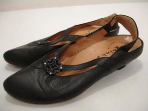 Women's 5 5.5 36 Think! Julia Black Leather Slingback Sandals Pump Low Heel Shoe - Picture 1 of 12