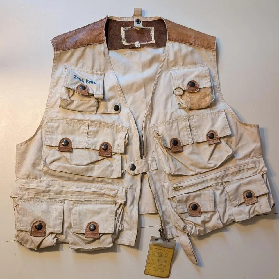 Chaleco de pesca con mosca recortado South Bend de colección verdadero con licencia de pesca 1971 de colección S Foto 1 de 4