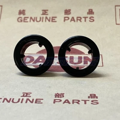 Ojales de perilla de cerradura de puerta DATSUN 1200 genuinos (se adapta a NISSAN B110 B120 Ute 510 240Z) Foto 1 de 4