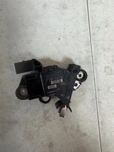 Remanufactured Alt Regulator - Mercedes-Benz (003-154-68-06-80) 1954-2015 - Picture 1 of 3