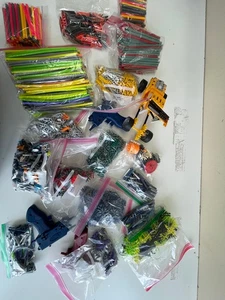 Huge Bulk Lot of K'NEX KNEX pieces random stuff - Picture 1 of 5