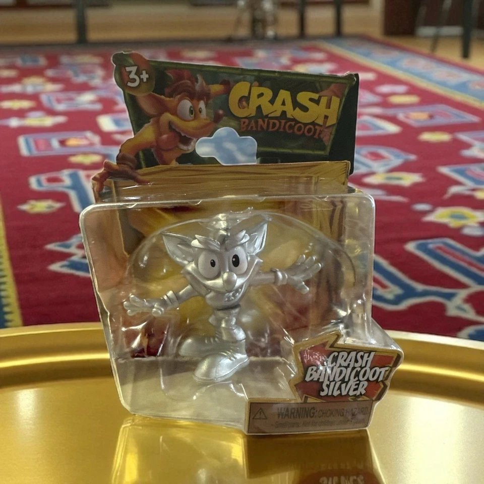 Jakks Pacific Crash Bandicoot 银色可动人偶 2.5 英寸全新带盒 — 第 1/1 张图片