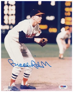 Brooks Robinson Signed Baltimore Orioles 8x10 Photo (PSA COA) - Picture 1 of 2