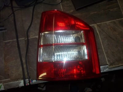 Задний тормозной фонарь в сборе для правой стороны пассажира 2007-2010 JEEPCOMPASS - Изображение 1 из 4