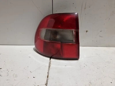 Luz trasera exterior pasajero izquierdo Volvo V40 N/S halógena 1997 MK1 OEM 29262002 Foto 1 de 4