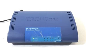TRENDnet TW100-S4W1CA router a banda larga 4 porte con adattatore di alimentazione e cavo - Foto 1 di 6