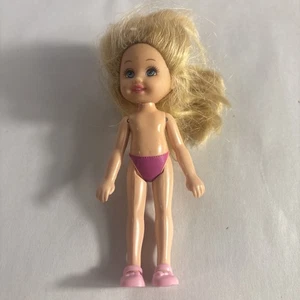 2008 Mattel Barbie Chelsea Kelly Little Sister Puppe 5 Zoll blonde Haare  - Bild 1 von 7