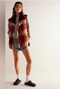We The Free People Wrapped Up Blanket Vest Button Front Orange Rust Plaid Jacket - Bild 1 von 4