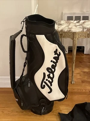 Carro de golf Titleist de cuero bolsa divisores de 6 vías negro blanco usado Foto 1 de 4
