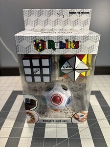 Rubik’s Gift Set Squish Cube Magic Star Rainbow Ball Fidget Toys Toyzon 2021 NEW - Picture 1 of 9