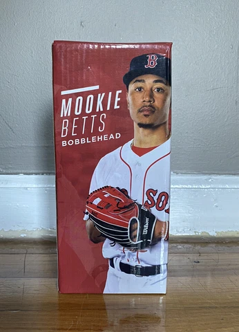 Mookie Betts GOLD GLOVE & SILVER SLUGGER Bobblehead! Red Sox 2017 SGA! NIB! Cover